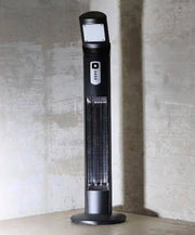 Calefactor eléctrico infrarrojo Apollo 3000W en uso en una terraza, ofreciendo calor exterior inmediato y elegante de Infralia.