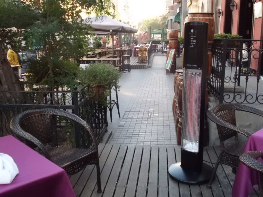 Calefactor Eléctrico Infrarrojo – Elegancia y Confort para Exteriores - Helios | Infralia