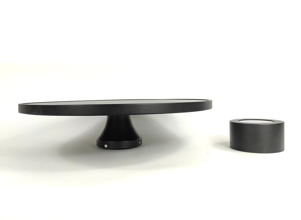 Calentador infrarrojo de techo redondo con control inteligente | Infralia — en lobby de hotel, montaje en techo, modelo redondo, resplandor incandescente