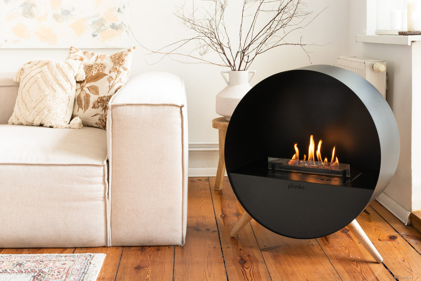 Chimenea Automática de Bioetanol | Bubble Floor | Planika — en salón/interior