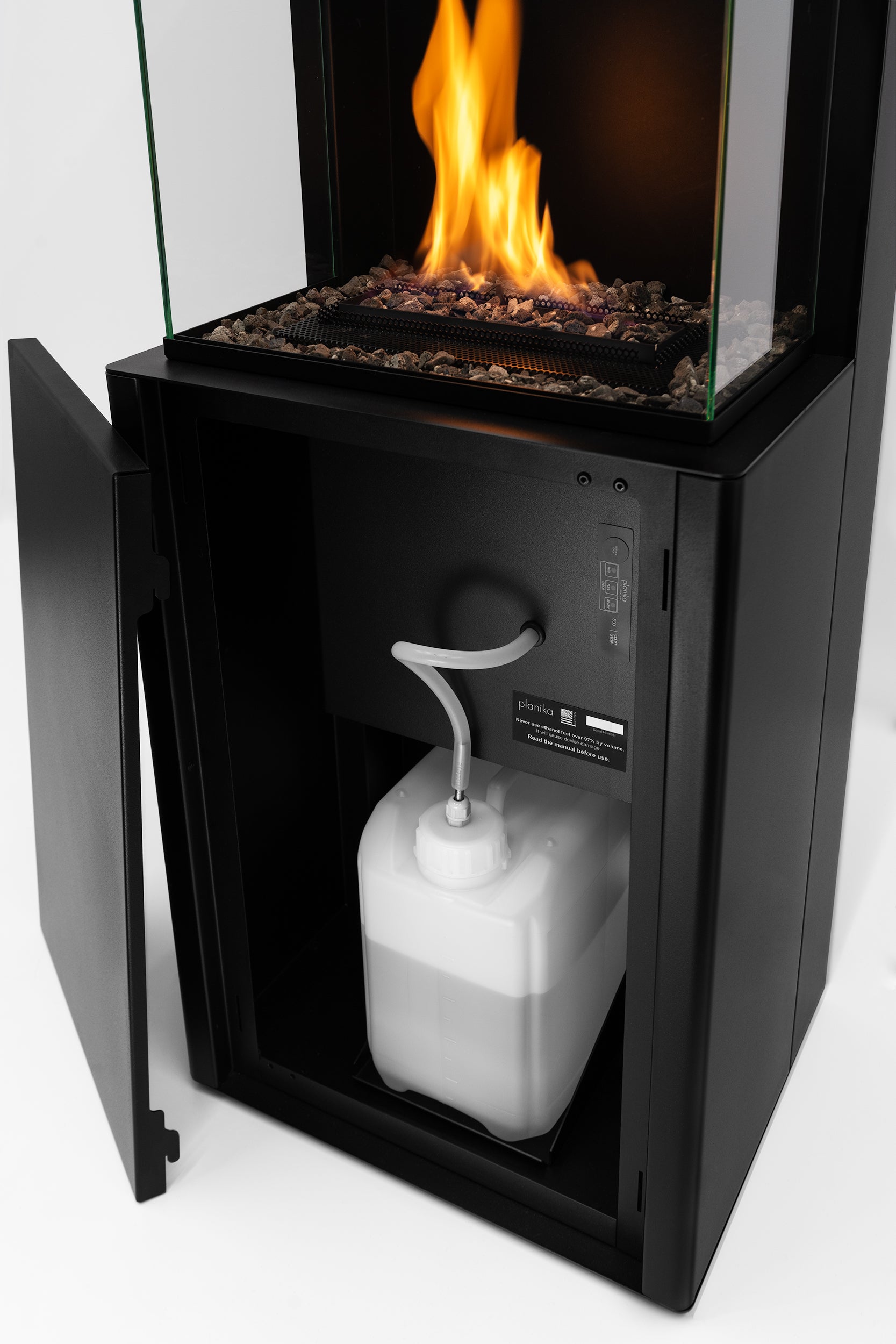 Estufa Bio Etanol de Alta Tecnología con Arcticon BEV | Planika — detalle en primer plano, color negro