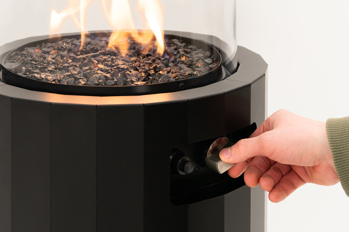 Chimenea de gas para exterior | Planika Bino — detalle en primer plano