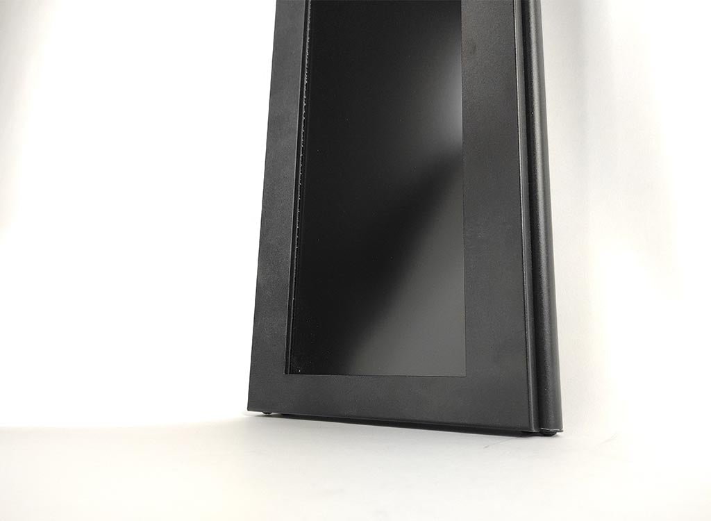 Chimenea Eléctrica Pared G-Cera con Calefacción de 2400W | Infralia — detalle en primer plano, con pantalla 4K