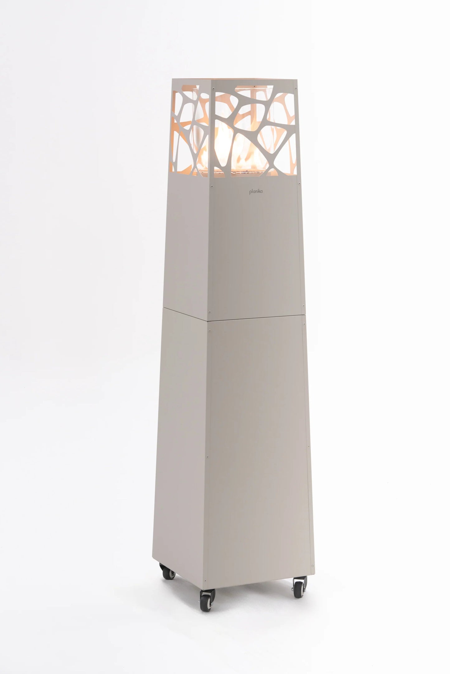 Chimenea exterior de gas para HORECA  | Pyramid Planika