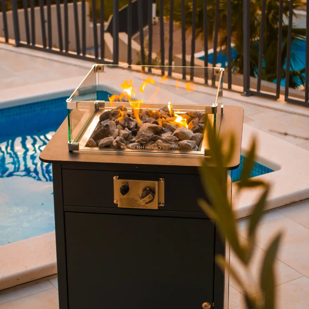 Estufa a gas exterior Engasco 55 – Calor elegante para tu terraza — vista lateral en terraza