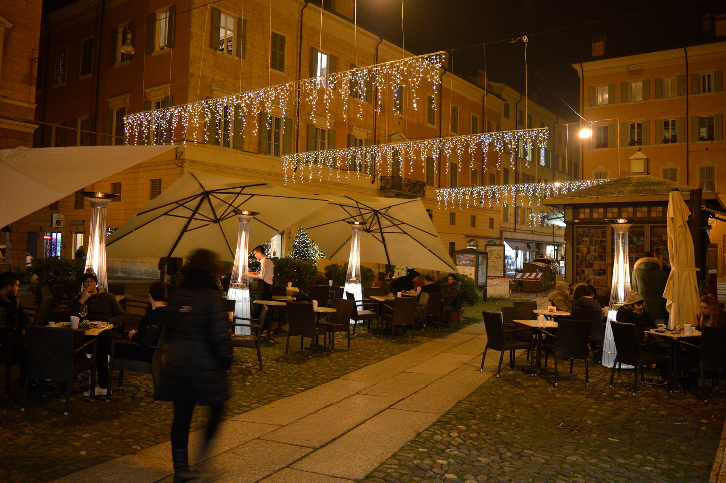 Estufa de Gas Exterior Dolce Vita EP – Elegancia y Calor con LED | Italkero — en terraza