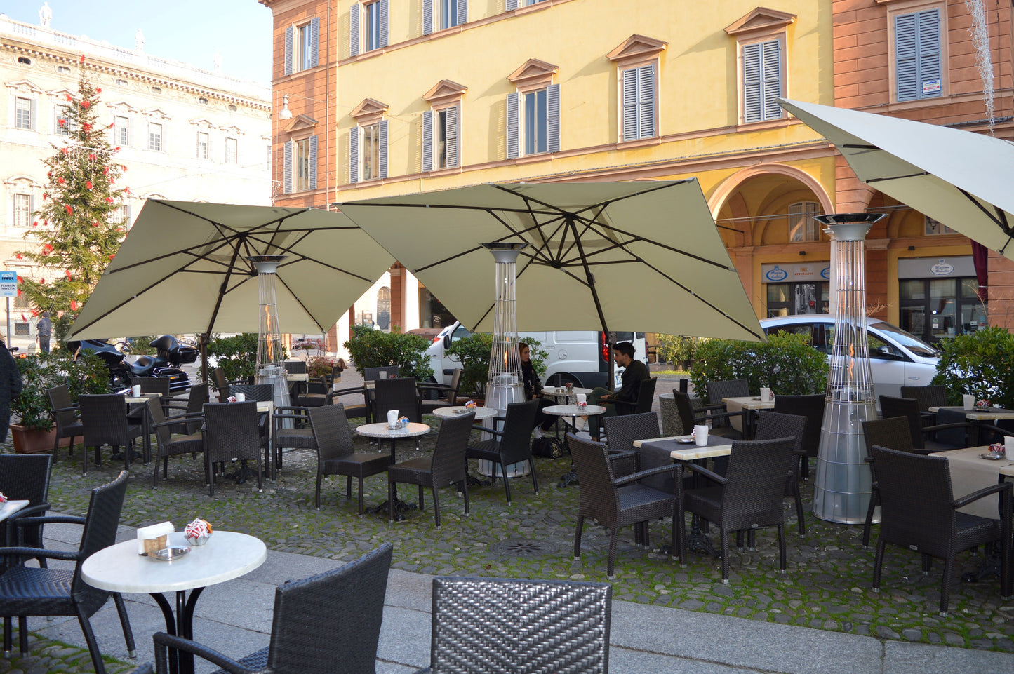 Estufa de Gas Exterior Dolce Vita EP – Elegancia y Calor con LED | Italkero — en terraza