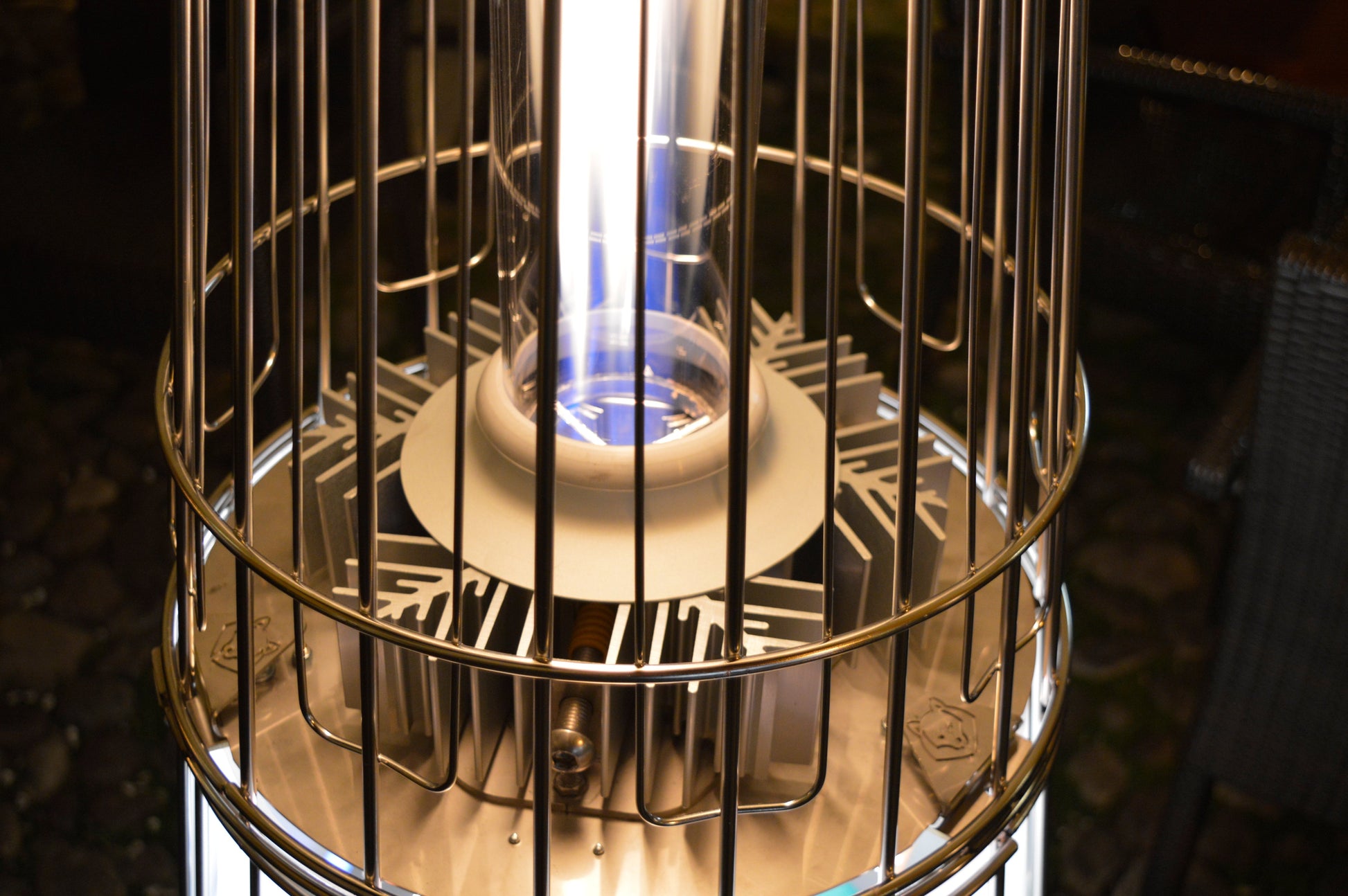 Estufa de Gas Exterior Dolce Vita EP – Elegancia y Calor con LED | Italkero — detalle en primer plano, en terraza