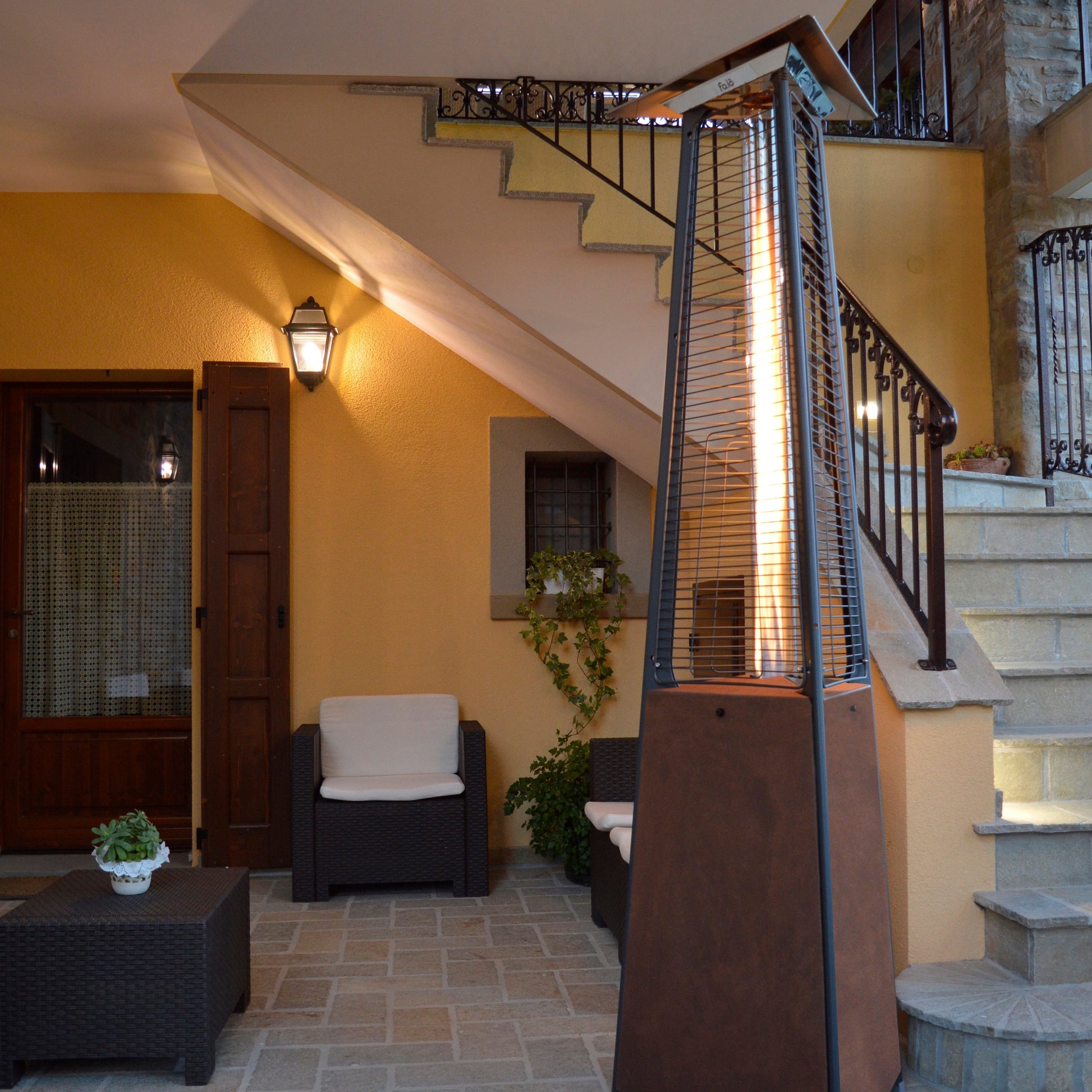 Falò EVO: Estufa de Gas Exterior con Efecto Chimenea | Italkero — en terraza