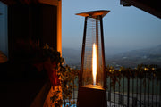 Falò EVO: Estufa de Gas Exterior con Efecto Chimenea | Italkero — en terraza, de noche