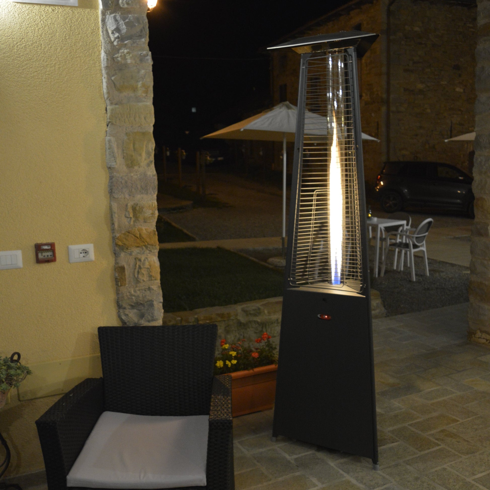 Falò EVO: Estufa de Gas Exterior con Efecto Chimenea | Italkero — en terraza