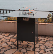 Mesa de Fuego Exterior – Estufa a Gas para Terrazas de Lujo Slava Hoog — con llama encendida