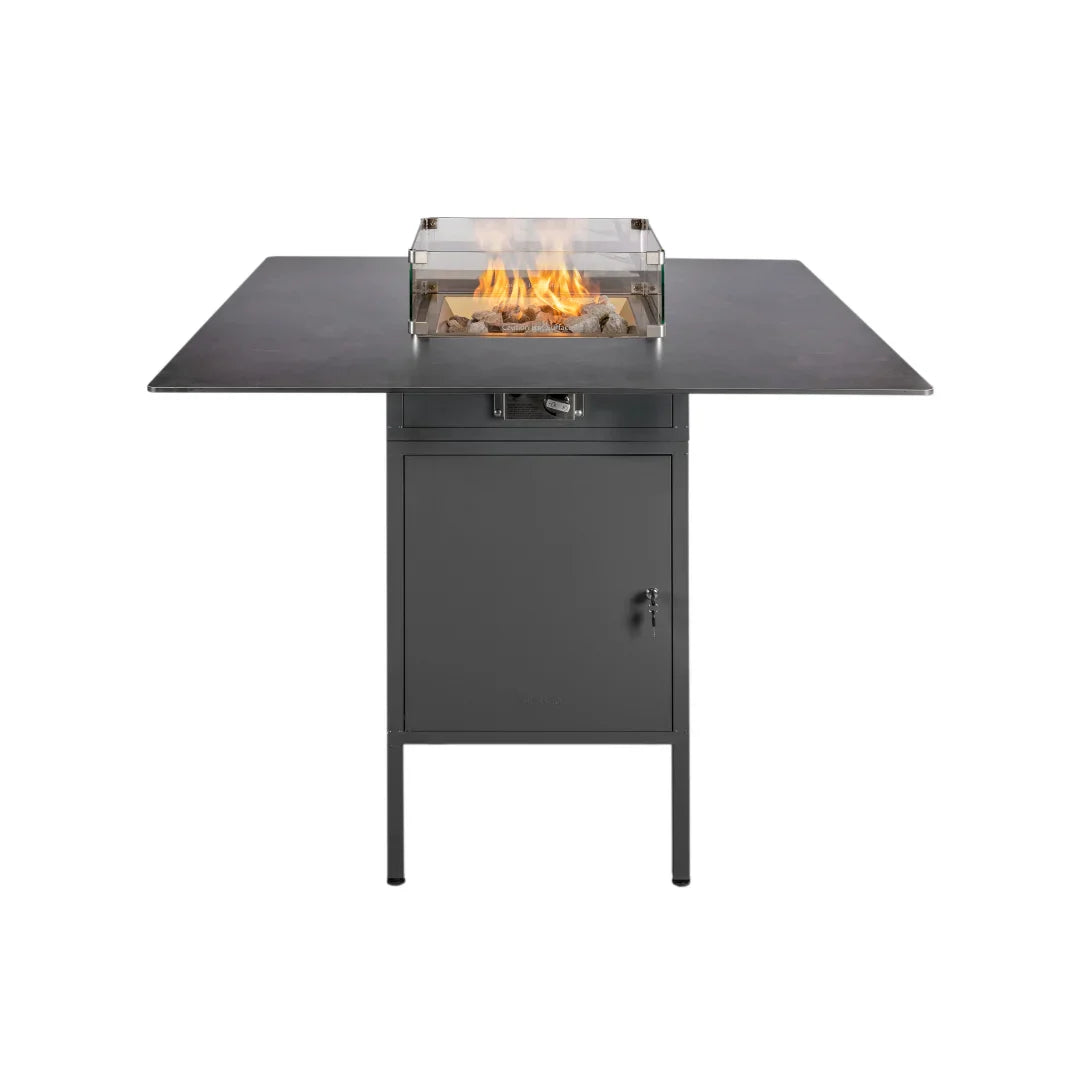 Mesa de Fuego Exterior – Estufa a Gas para Terrazas de Lujo Slava Hoog — con llama encendida