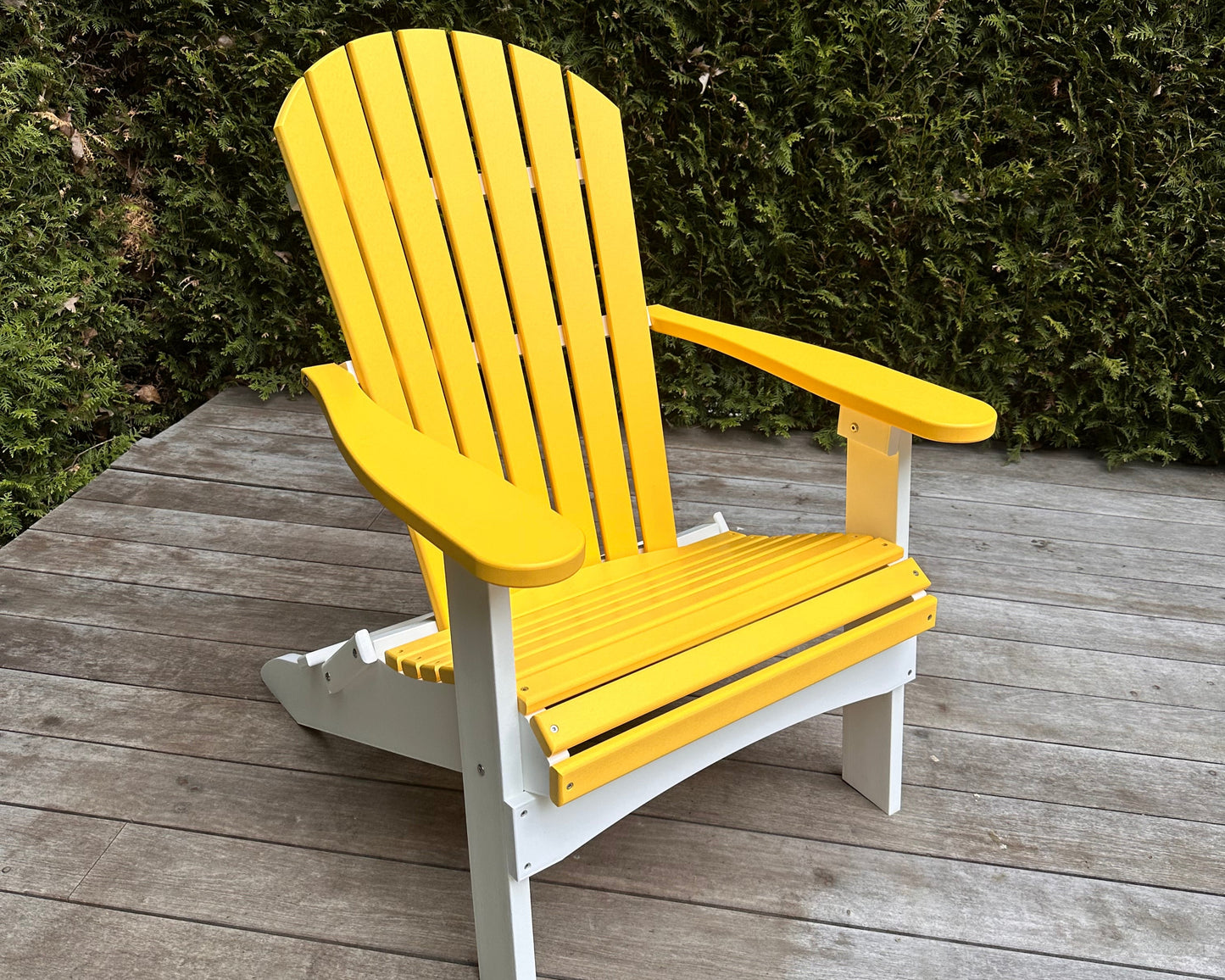 Silla Adirondack Plegable – Garantía de 20 Años | Berlin Gardens — en jardín, color naranja mango