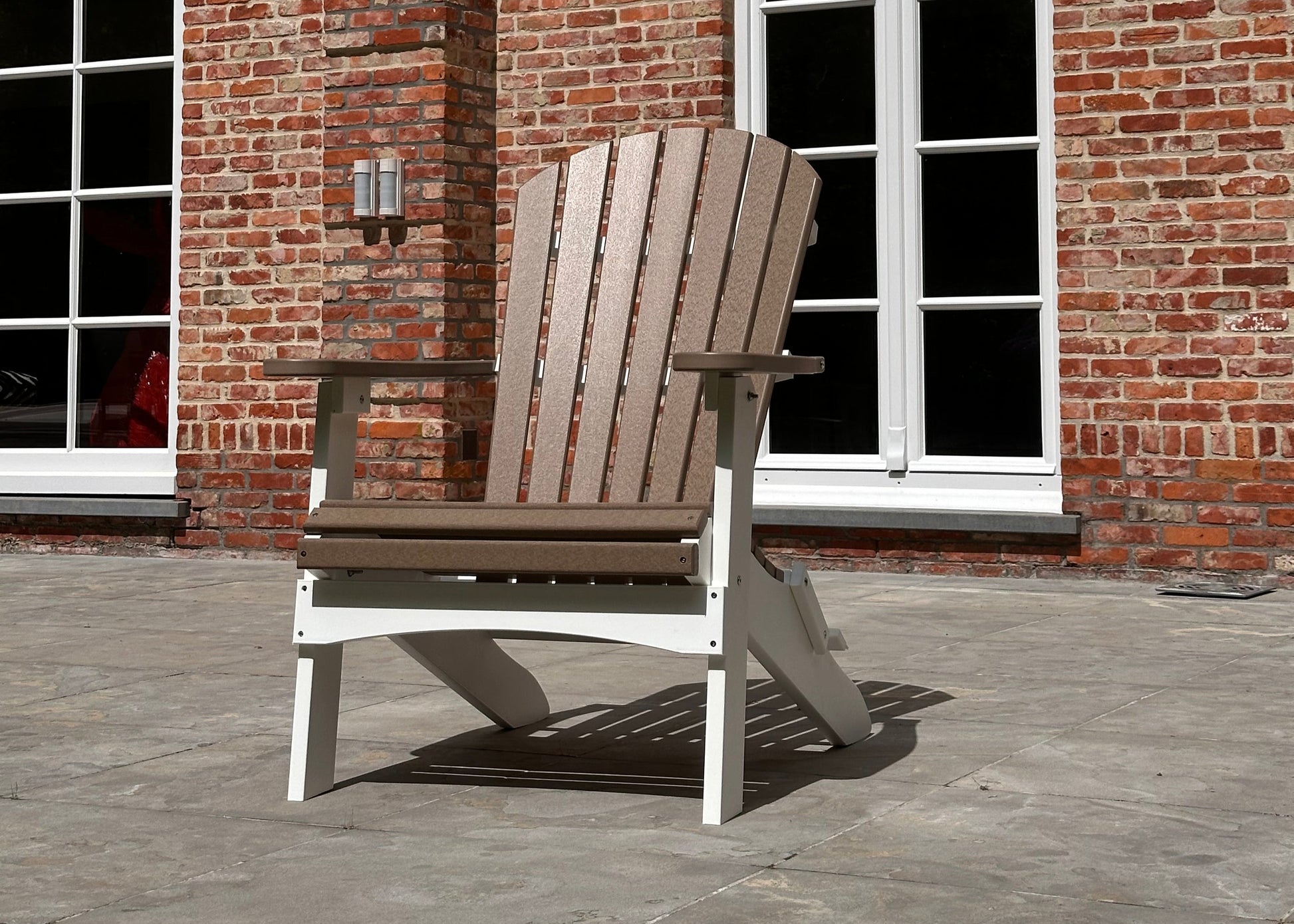 Silla Adirondack Plegable – Garantía de 20 Años | Berlin Gardens — en jardín, color café